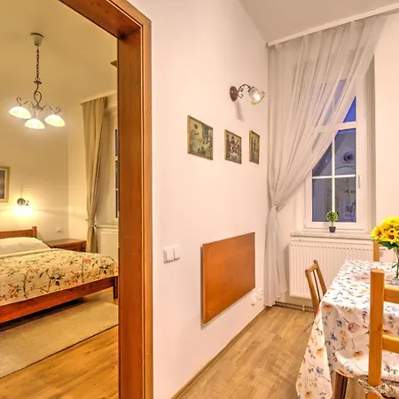Апартаменты Karlsbad Balcony Apartment *