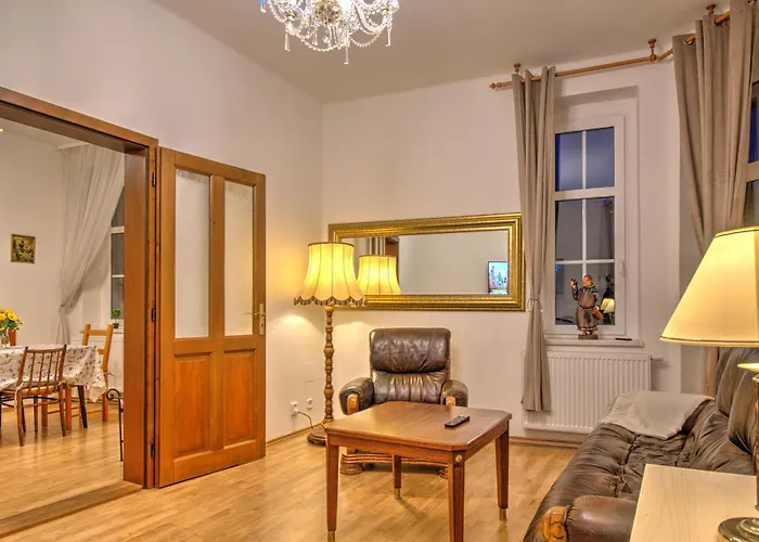 Karlsbad Balcony Apartment Апартаменты